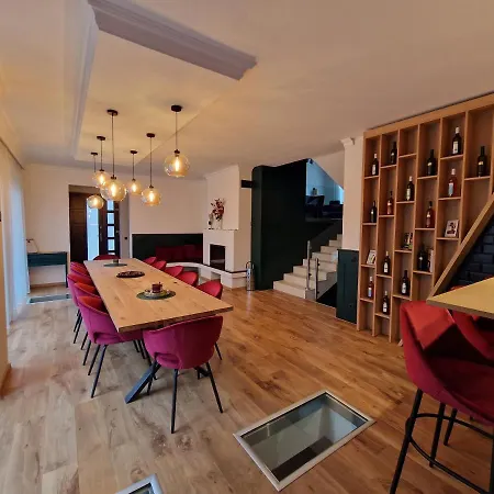 Edit Friends Villa Matrafured