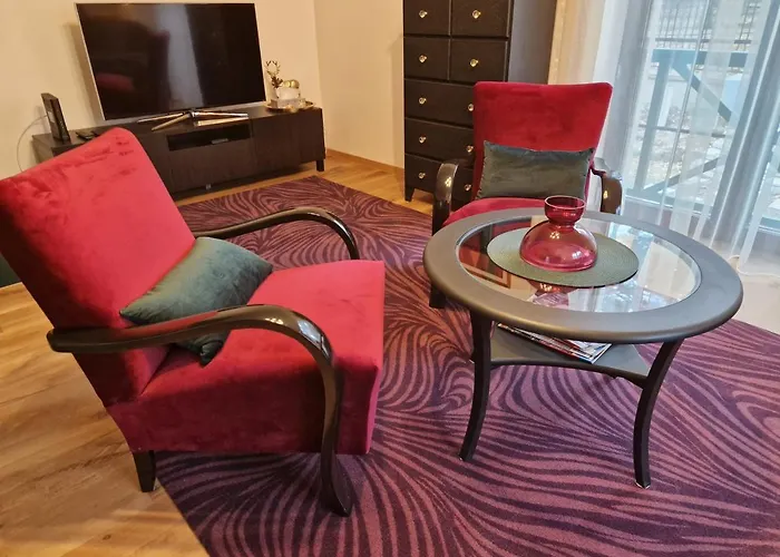 Villa Edit Friends Matrafured